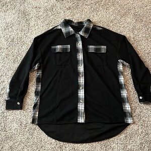 Women’s button up. Size large
